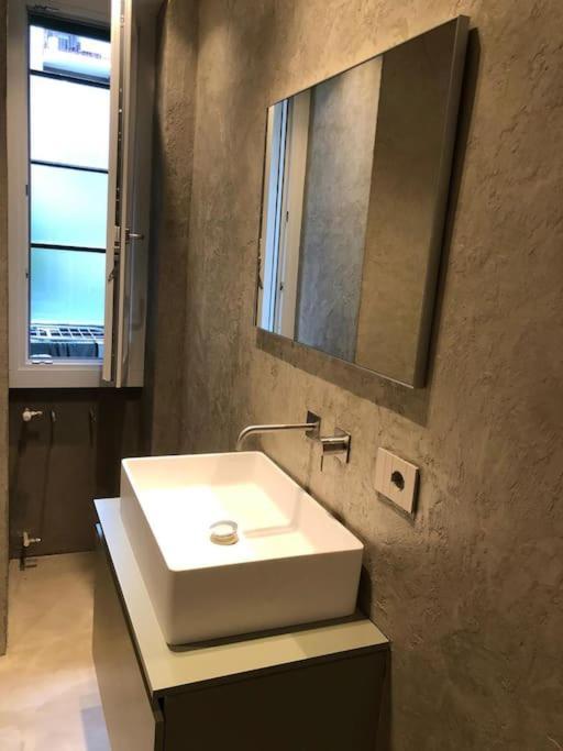 Duca Dei Navigli - Luxury Apartment In Milano Eksteriør billede
